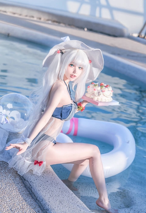 Azur Lane Manchester swimsuit sweet
