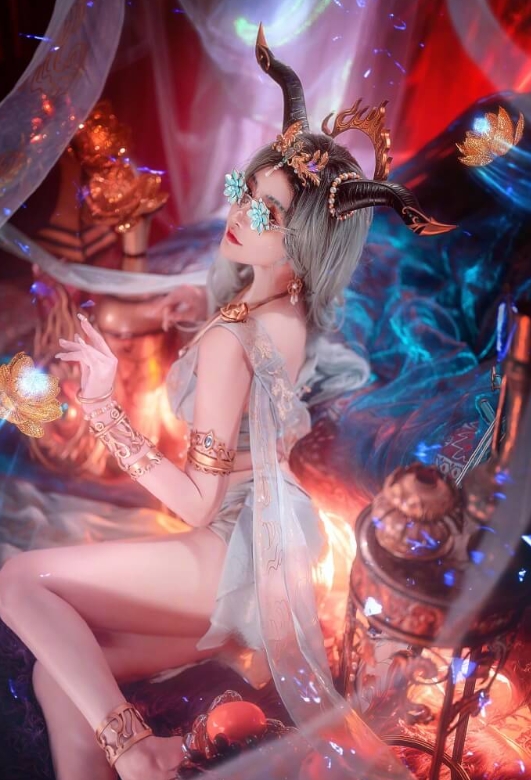 Fifth personality priest stunning